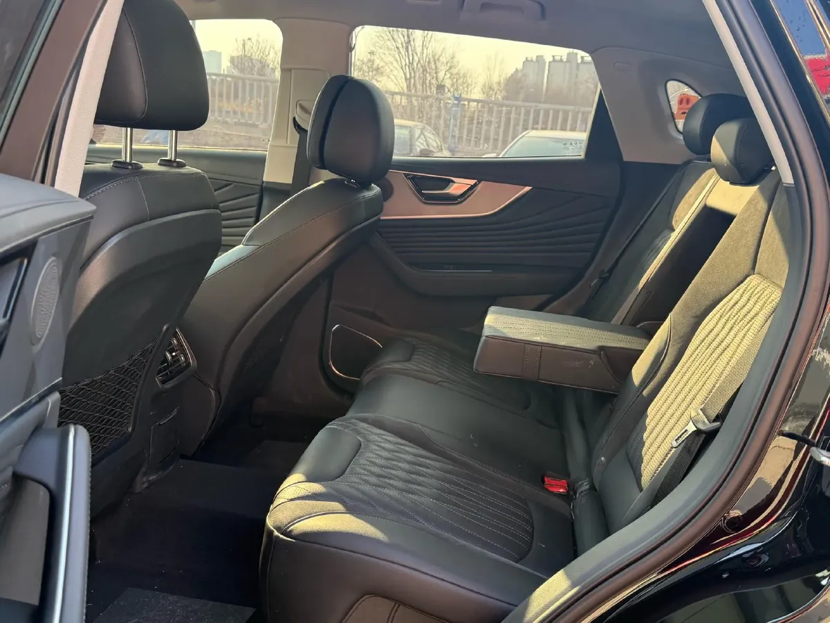 2023 HongQi HS5 2.0T 252HP L4 8AT,autocango,china used car exporter,china ev exporter,chinese used car exporter,chinese used ev exporter