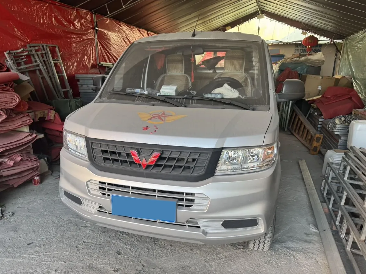 2023 WuLing RongGuang New Truck 1.5L 102HP L4 5MT,autocango,china used car exporter,china ev exporter,chinese used car exporter,chinese used ev exporter