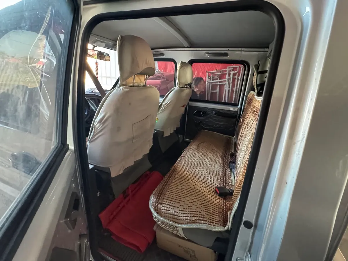 2023 WuLing RongGuang New Truck 1.5L 102HP L4 5MT,autocango,china used car exporter,china ev exporter,chinese used car exporter,chinese used ev exporter