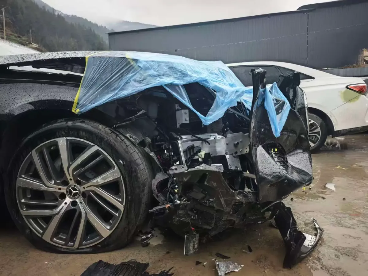 2024 Mercedes-Benz E Class 2.0T 258HP L4 9AT,autocango,china used car exporter,china ev exporter,chinese used car exporter,chinese used ev exporter