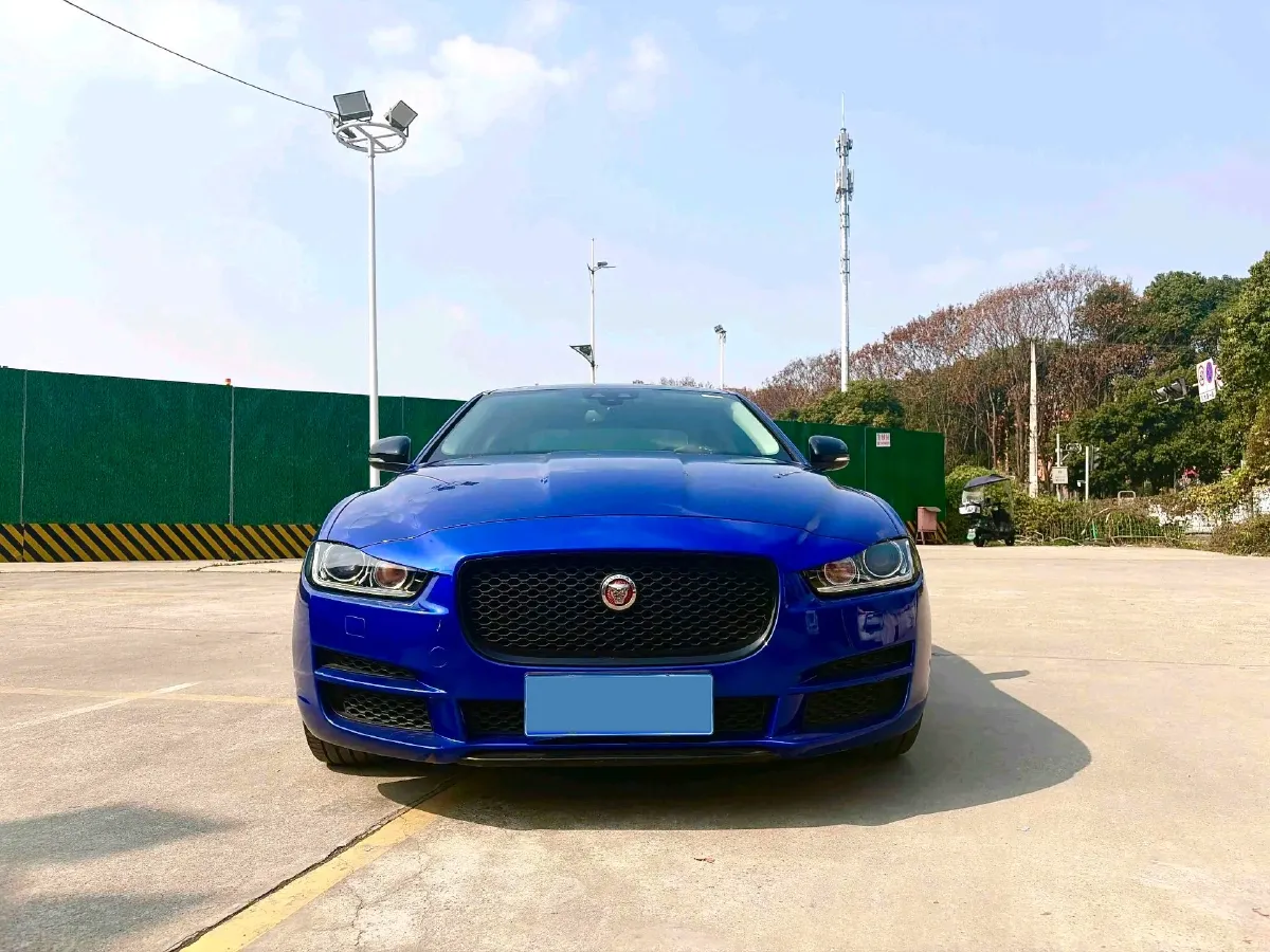 2018 Jaguar XEL 2.0T 200HP L4 8AT,autocango,china used car exporter,china ev exporter,chinese used car exporter,chinese used ev exporter