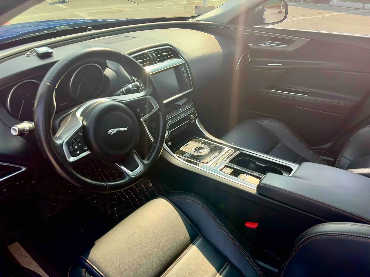 2018 Jaguar XEL 2.0T 200HP L4 8AT,autocango,china used car exporter,china ev exporter,chinese used car exporter,chinese used ev exporter