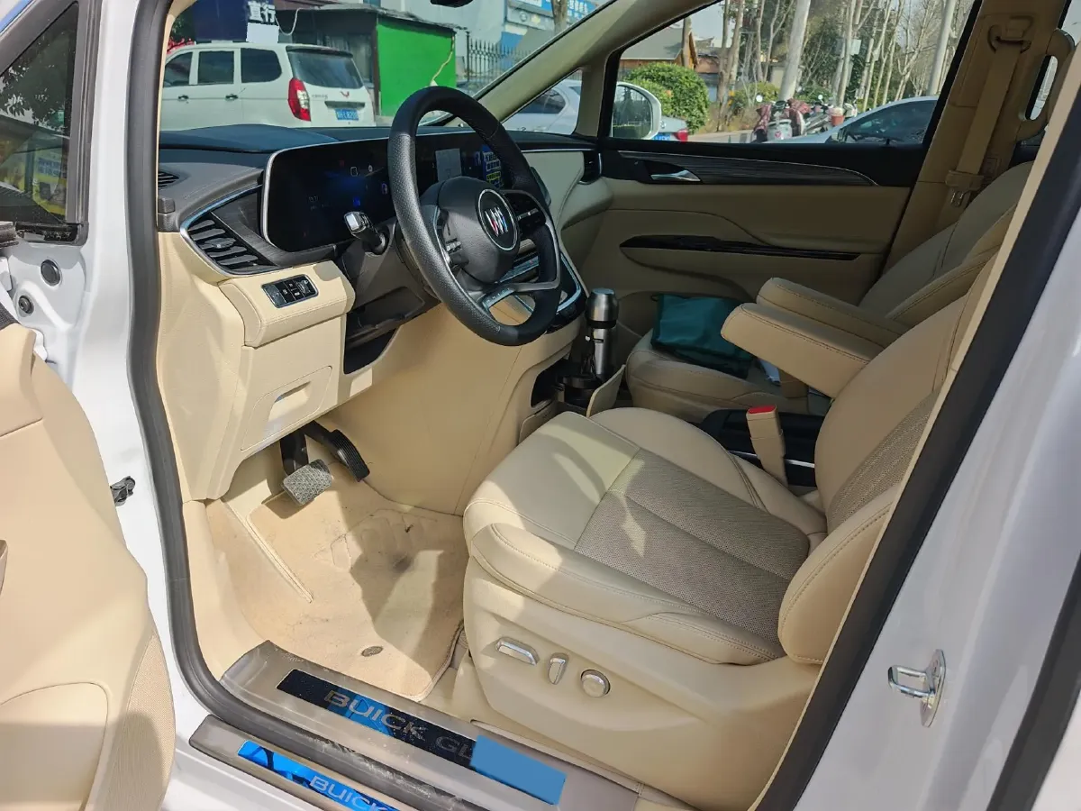 2025 Buick GL8 1.5T 180HP L4 2DHT PHEV,autocango,china used car exporter,china ev exporter,chinese used car exporter,chinese used ev exporter