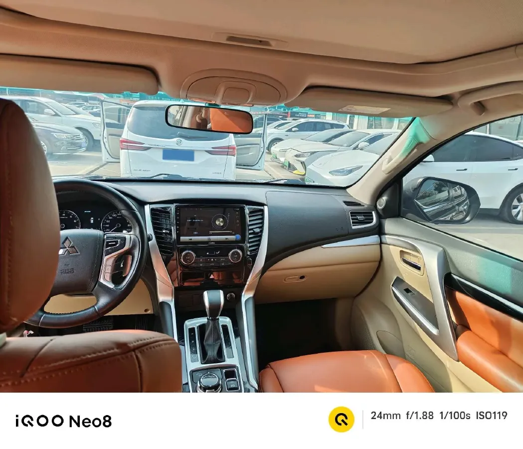 2019 Mitsubishi Pajero 3.0L 209HP V6 8AT,autocango,china used car exporter,china ev exporter,chinese used car exporter,chinese used ev exporter