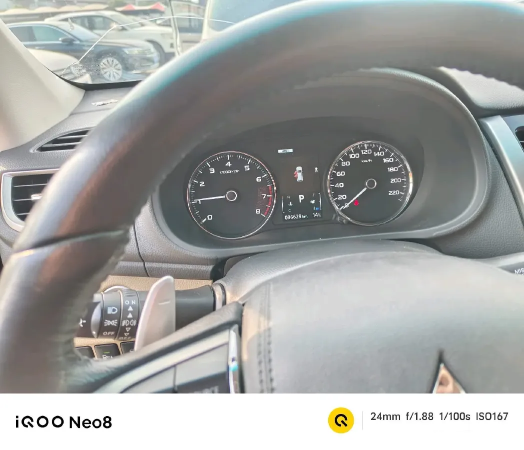 2019 Mitsubishi Pajero 3.0L 209HP V6 8AT,autocango,china used car exporter,china ev exporter,chinese used car exporter,chinese used ev exporter