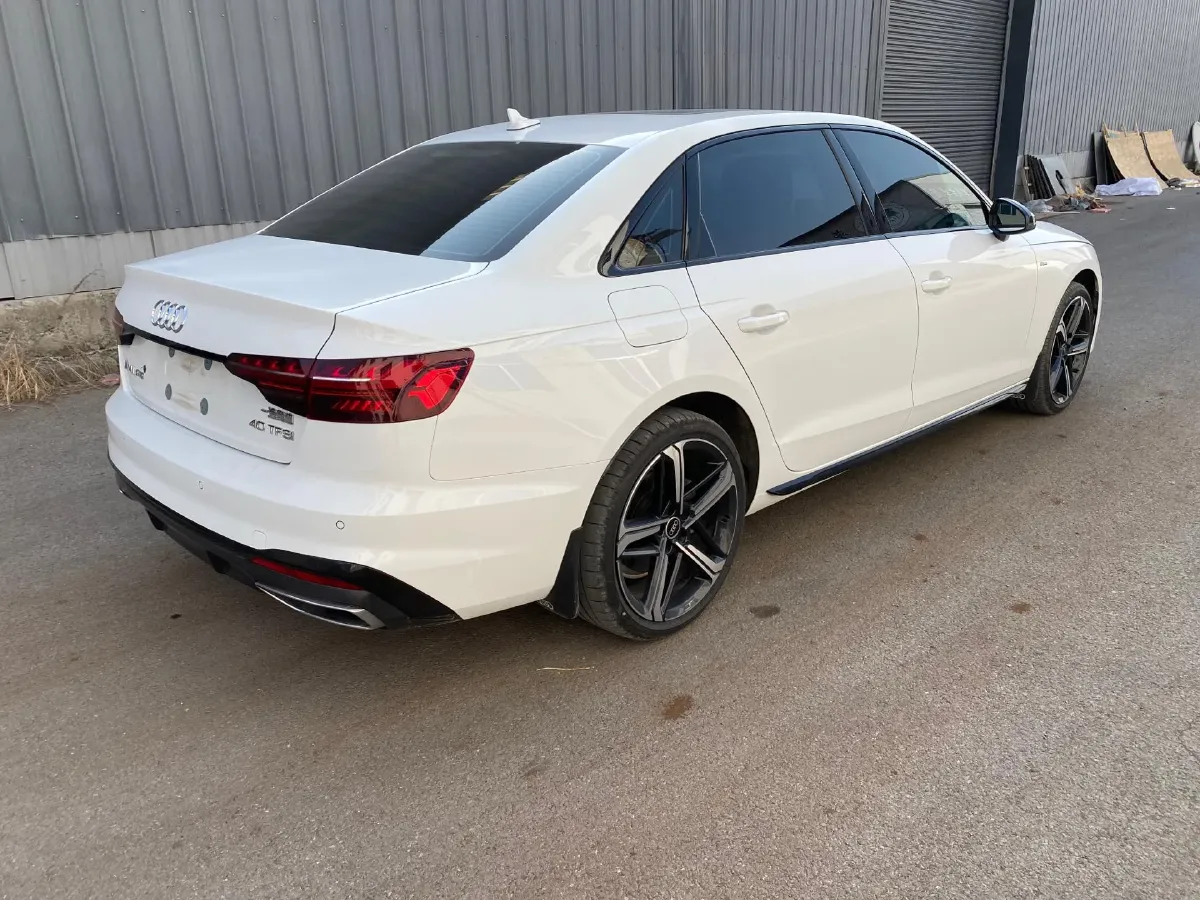2024 Audi A4L 2.0T 190HP L4 7DCT,autocango,china used car exporter,china ev exporter,chinese used car exporter,chinese used ev exporter