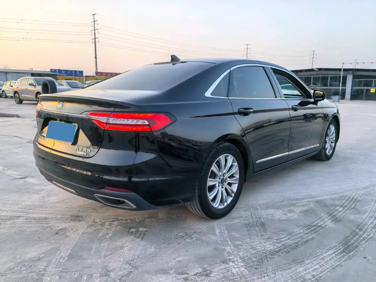 2019 Ford Taurus 2.0T 245HP L4 8AT,autocango,china used car exporter,china ev exporter,chinese used car exporter,chinese used ev exporter