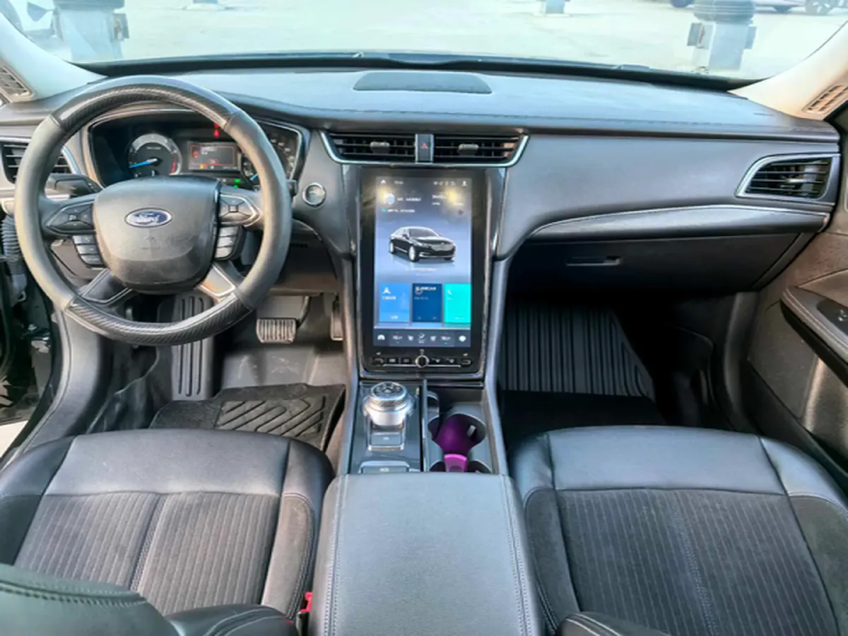 2019 Ford Taurus 2.0T 245HP L4 8AT,autocango,china used car exporter,china ev exporter,chinese used car exporter,chinese used ev exporter