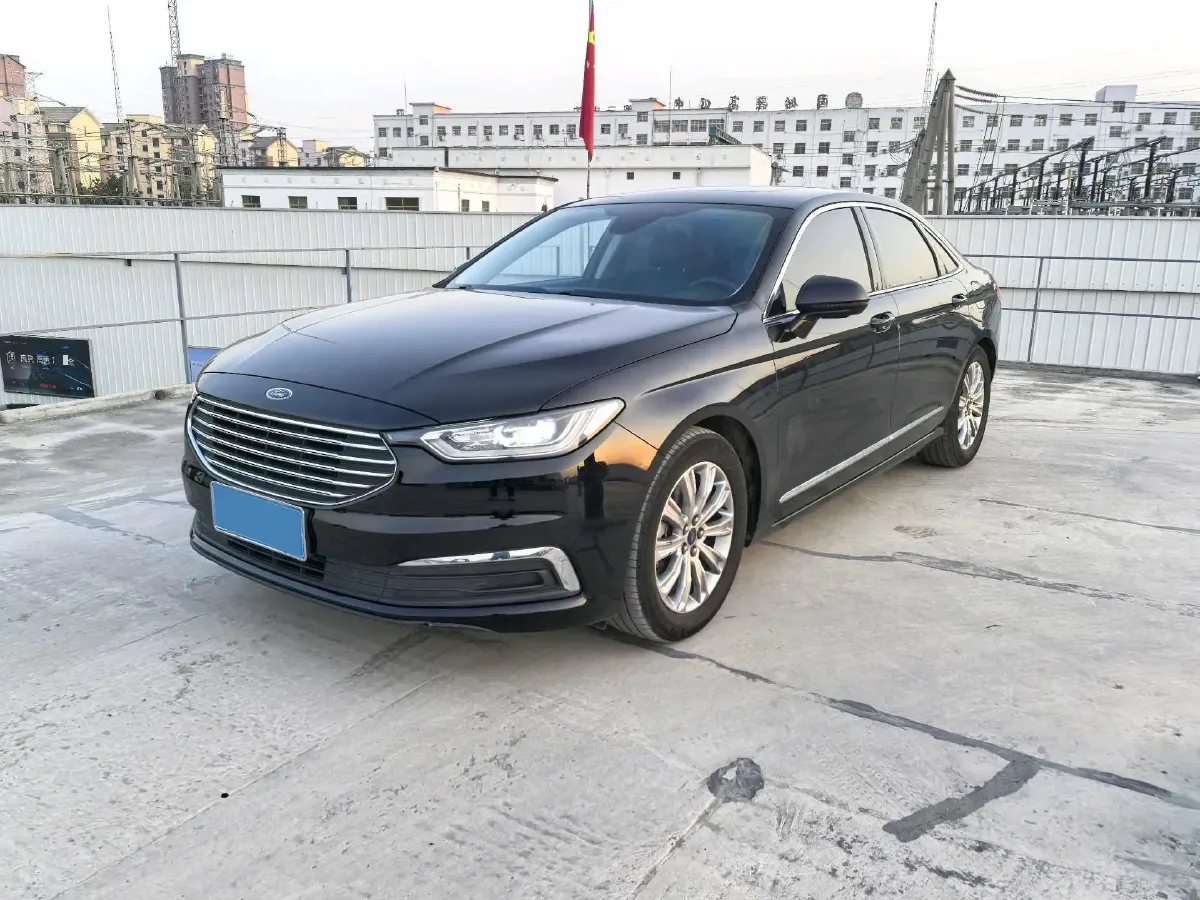 2019 Ford Taurus 2.0T 245HP L4 8AT,autocango,china used car exporter,china ev exporter,chinese used car exporter,chinese used ev exporter