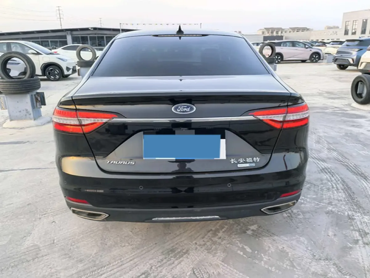 2019 Ford Taurus 2.0T 245HP L4 8AT,autocango,china used car exporter,china ev exporter,chinese used car exporter,chinese used ev exporter
