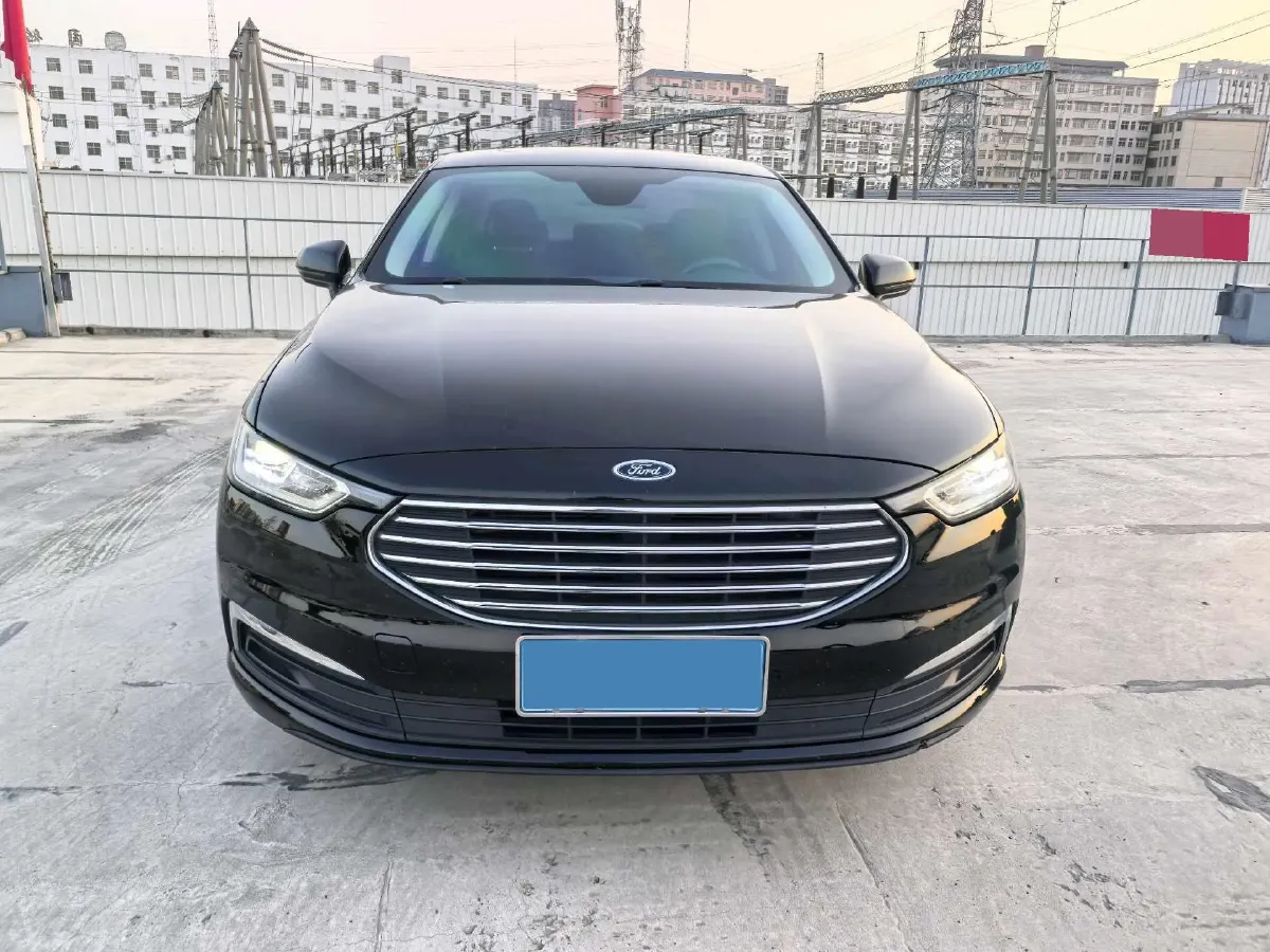 2019 Ford Taurus 2.0T 245HP L4 8AT,autocango,china used car exporter,china ev exporter,chinese used car exporter,chinese used ev exporter