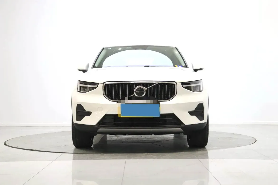 2024 Volvo XC40 2.0T 197HP L4 7DCT,autocango,china used car exporter,china ev exporter,chinese used car exporter,chinese used ev exporter