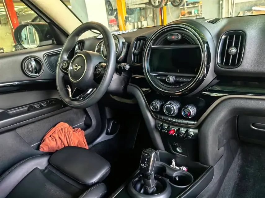 2019 MINI COUNTRYMAN 1.5T 136HP L3 8AT,autocango,china used car exporter,china ev exporter,chinese used car exporter,chinese used ev exporter