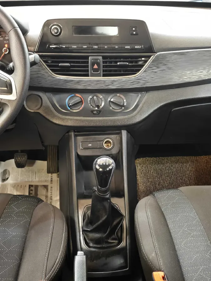 2016 BaoJun 310 1.2L 82HP L4 5MT,autocango,china used car exporter,china ev exporter,chinese used car exporter,chinese used ev exporter