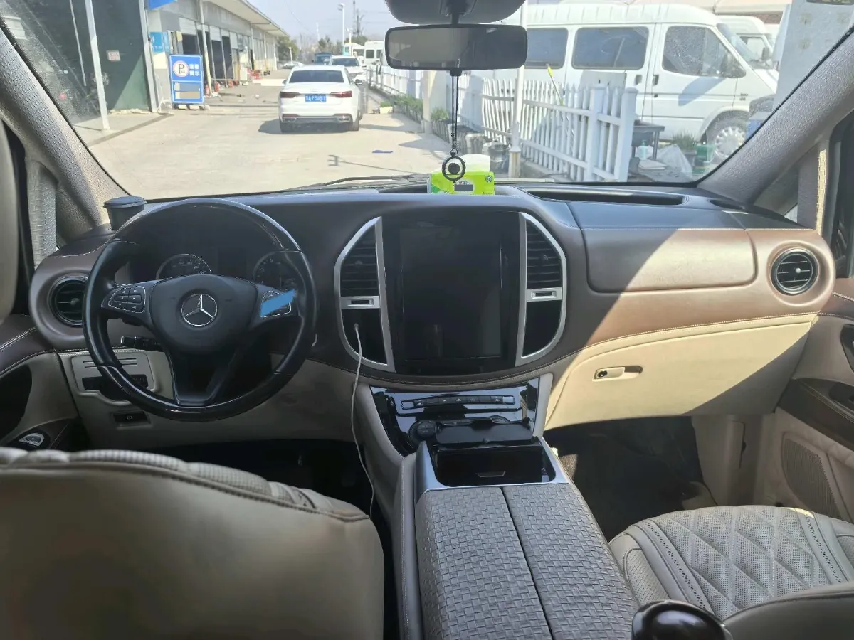 2020 Mercedes-Benz Vito 2.0T 211HP L4 9AT,autocango,china used car exporter,china ev exporter,chinese used car exporter,chinese used ev exporter