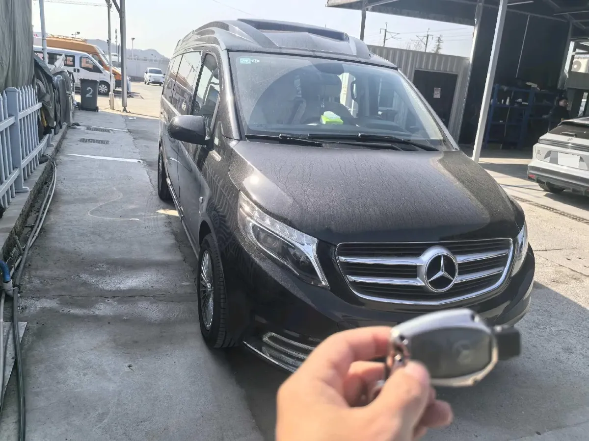 2020 Mercedes-Benz Vito 2.0T 211HP L4 9AT,autocango,china used car exporter,china ev exporter,chinese used car exporter,chinese used ev exporter