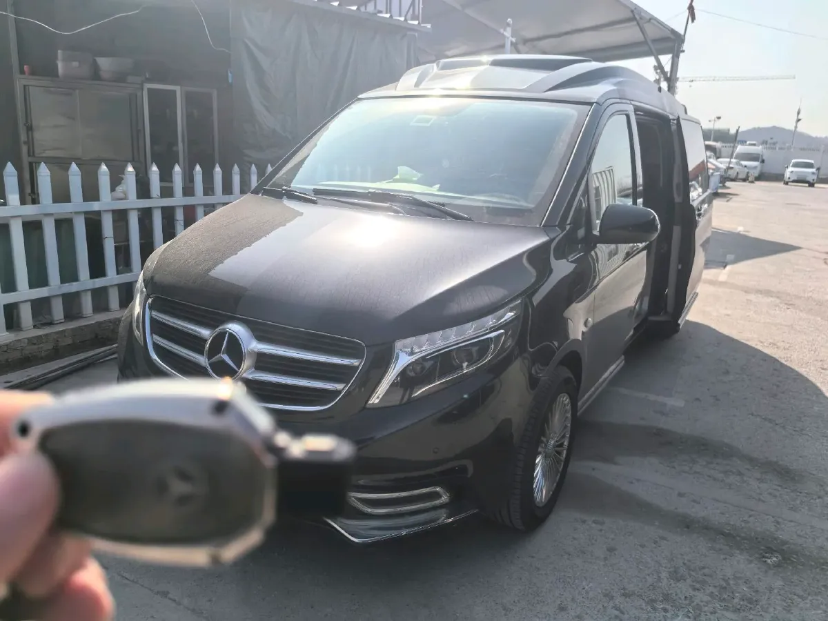 2020 Mercedes-Benz Vito 2.0T 211HP L4 9AT,autocango,china used car exporter,china ev exporter,chinese used car exporter,chinese used ev exporter