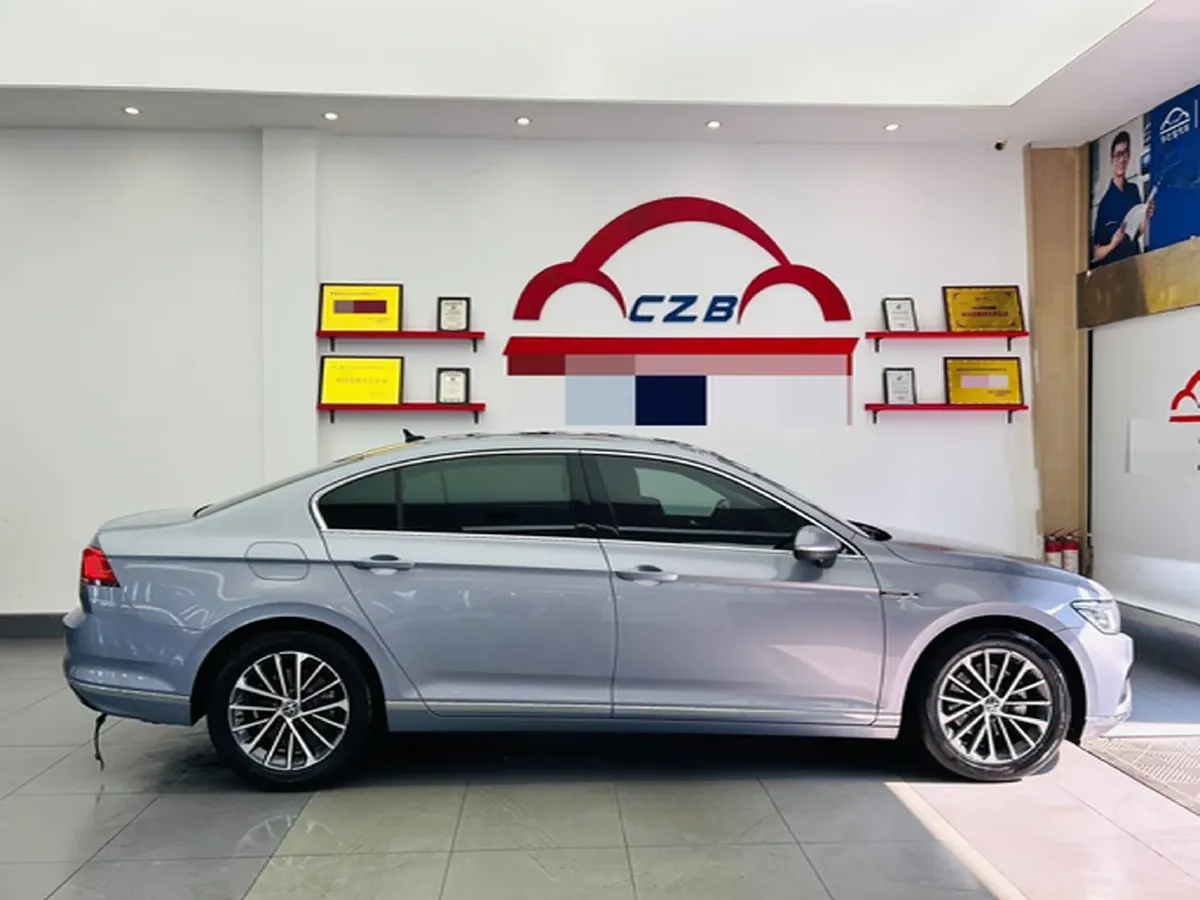 2020 Volkswagen Magotan 2.0T 186HP L4 7DCT,autocango,china used car exporter,china ev exporter,chinese used car exporter,chinese used ev exporter