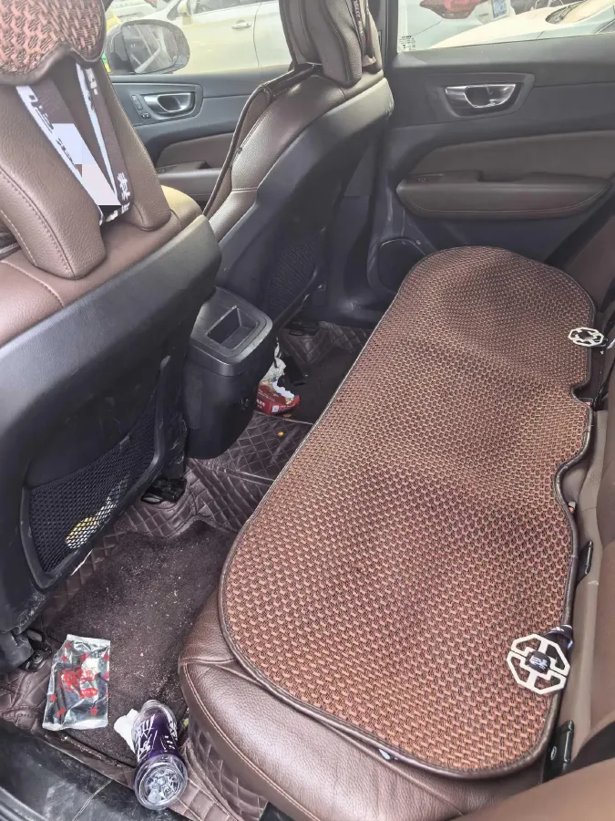 2024 Volvo XC60 2.0T 250HP L4 8AT,autocango,china used car exporter,china ev exporter,chinese used car exporter,chinese used ev exporter