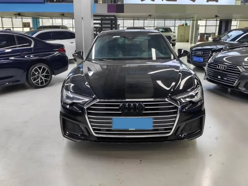 2021 Audi A6L 2.0T 190HP L4 7DCT,autocango,china used car exporter,china ev exporter,chinese used car exporter,chinese used ev exporter