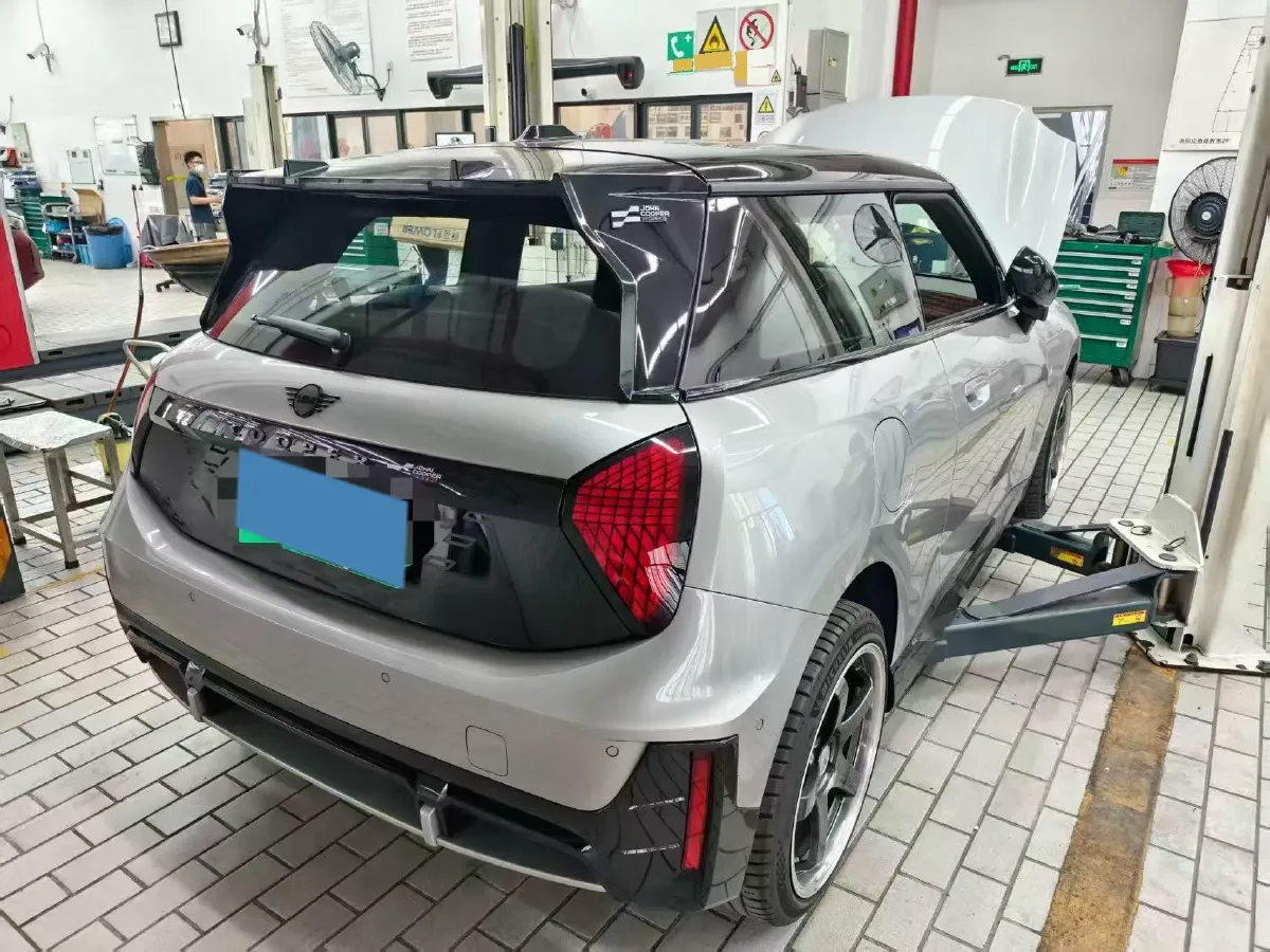 2025 MINI JCW BEV,autocango,china used car exporter,china ev exporter,chinese used car exporter,chinese used ev exporter