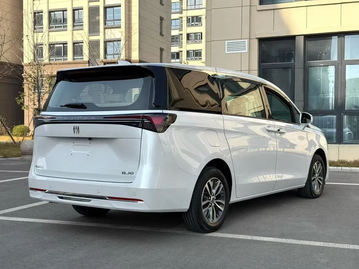 2025 Buick GL8 2.0T 237HP L4 9AT,autocango,china used car exporter,china ev exporter,chinese used car exporter,chinese used ev exporter