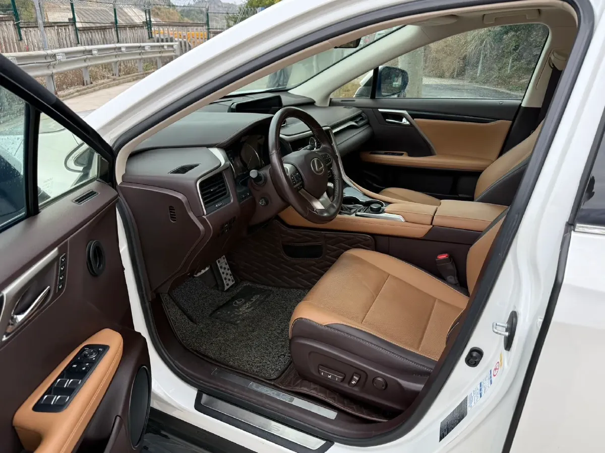 2016 Mercedes-Benz A AMG 2.0T 381HP L4 7DCT,autocango,china used car exporter,china ev exporter,chinese used car exporter,chinese used ev exporter