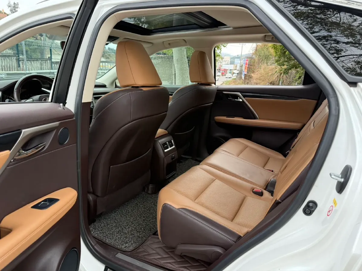 2016 Mercedes-Benz A AMG 2.0T 381HP L4 7DCT,autocango,china used car exporter,china ev exporter,chinese used car exporter,chinese used ev exporter