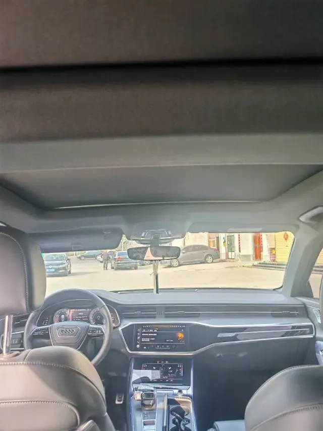 2024 Audi A6L 2.0T 190HP L4 7DCT,autocango,china used car exporter,china ev exporter,chinese used car exporter,chinese used ev exporter