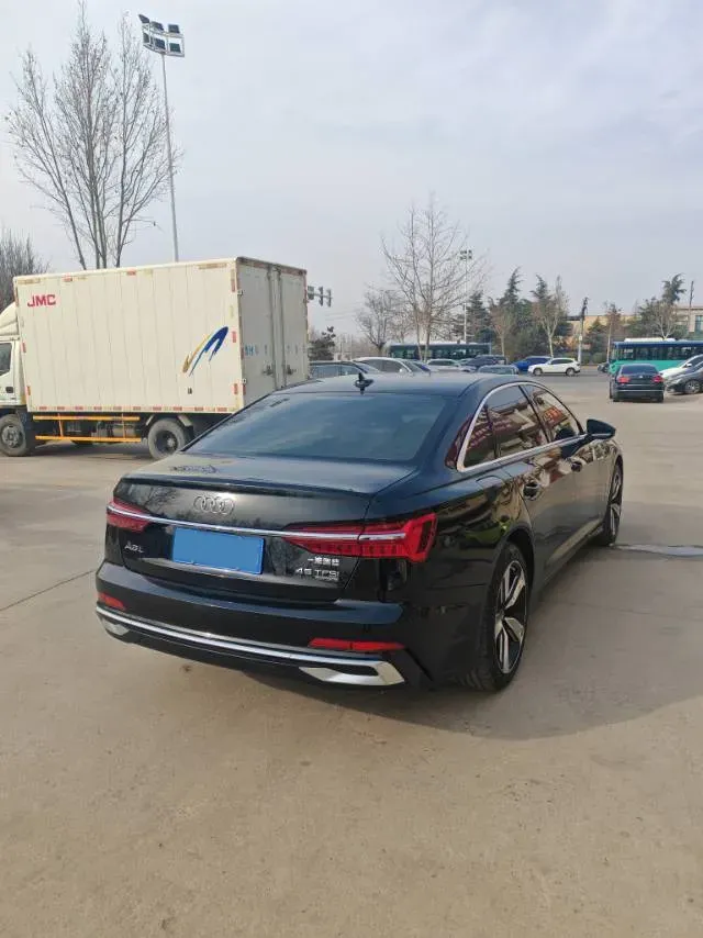 2024 Audi A6L 2.0T 190HP L4 7DCT,autocango,china used car exporter,china ev exporter,chinese used car exporter,chinese used ev exporter