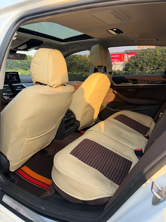 2021 BMW 5 Series 2.0T 184HP L4 8AT,autocango,china used car exporter,china ev exporter,chinese used car exporter,chinese used ev exporter