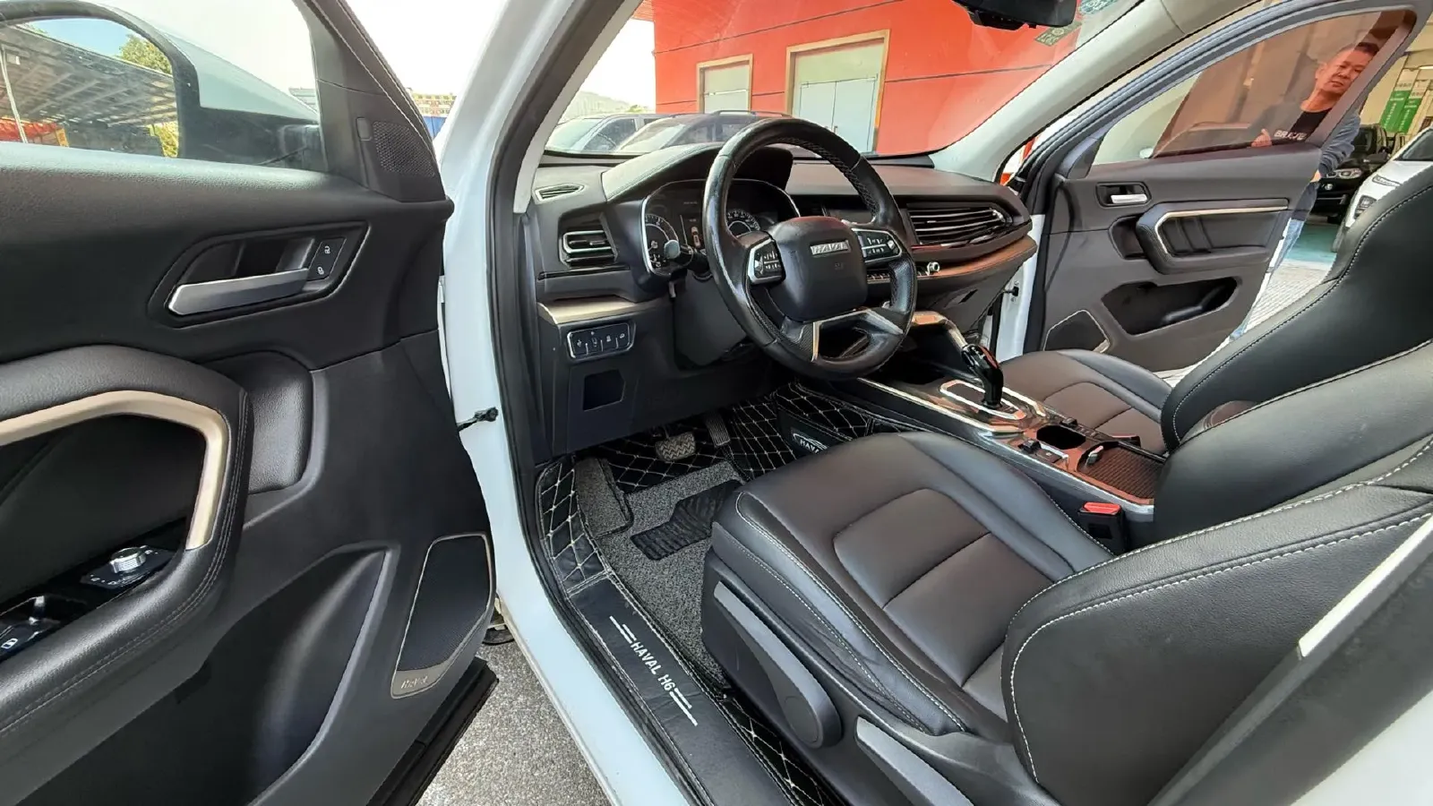 2020 Haval H6 1.5T 169HP L4 7DCT,autocango,china used car exporter,china ev exporter,chinese used car exporter,chinese used ev exporter