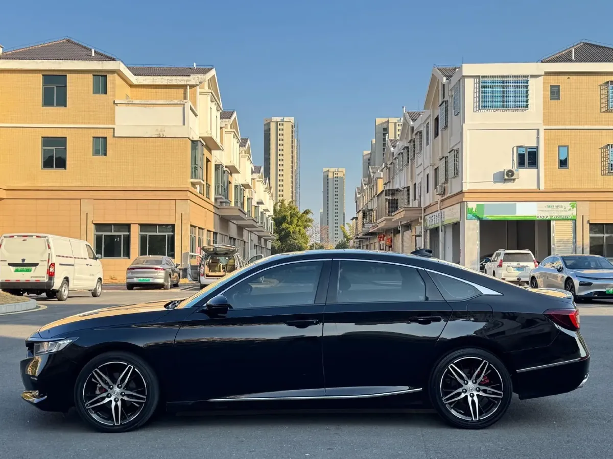 2022 Honda Accord 1.5T 194HP L4 CVT,autocango,china used car exporter,china ev exporter,chinese used car exporter,chinese used ev exporter