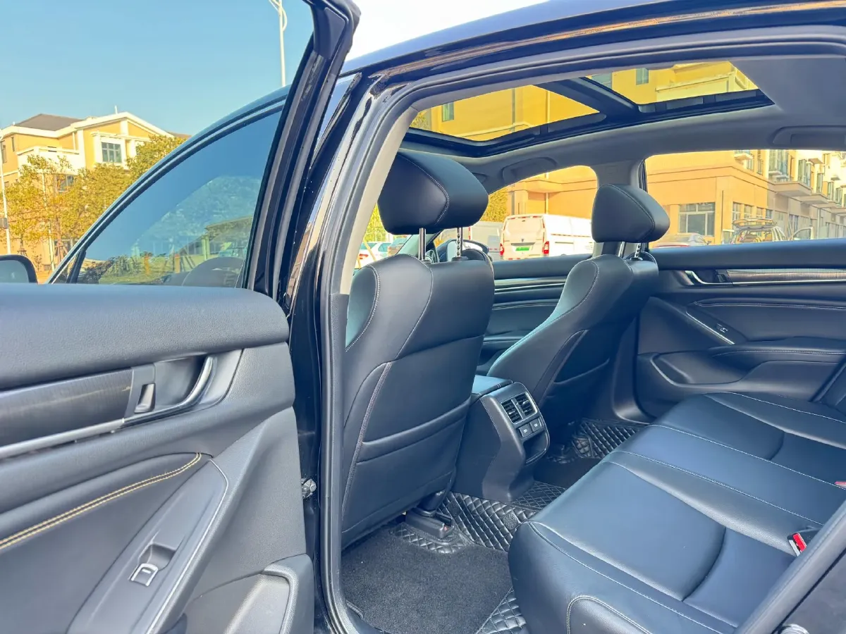 2022 Honda Accord 1.5T 194HP L4 CVT,autocango,china used car exporter,china ev exporter,chinese used car exporter,chinese used ev exporter