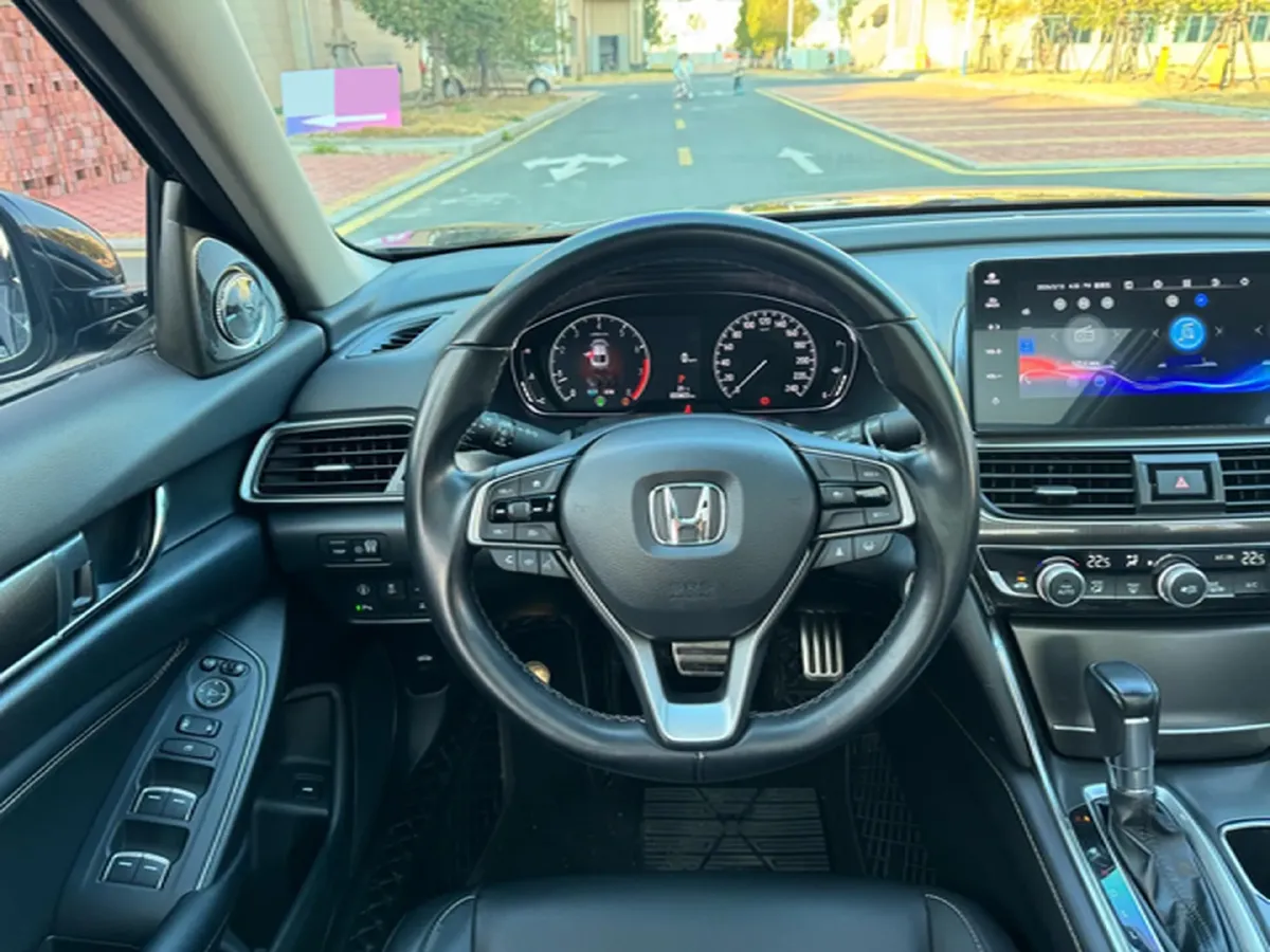 2022 Honda Accord 1.5T 194HP L4 CVT,autocango,china used car exporter,china ev exporter,chinese used car exporter,chinese used ev exporter