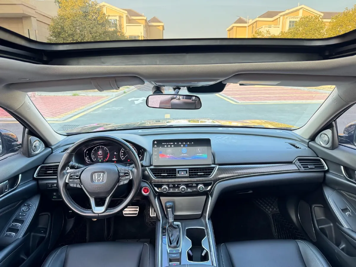 2022 Honda Accord 1.5T 194HP L4 CVT,autocango,china used car exporter,china ev exporter,chinese used car exporter,chinese used ev exporter