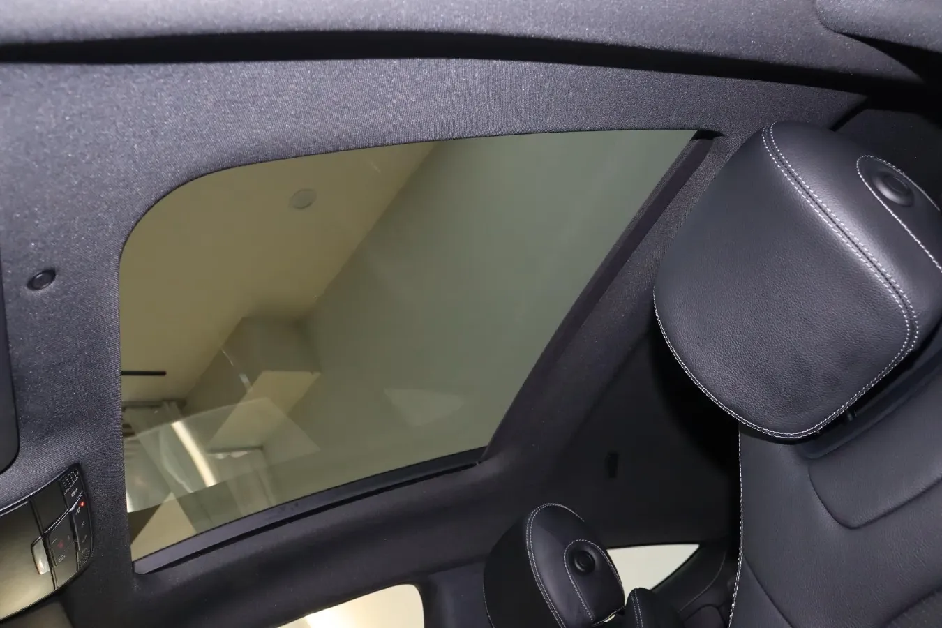 2021 Mercedes-Benz C Class 1.5T 184HP L4 9AT,autocango,china used car exporter,china ev exporter,chinese used car exporter,chinese used ev exporter