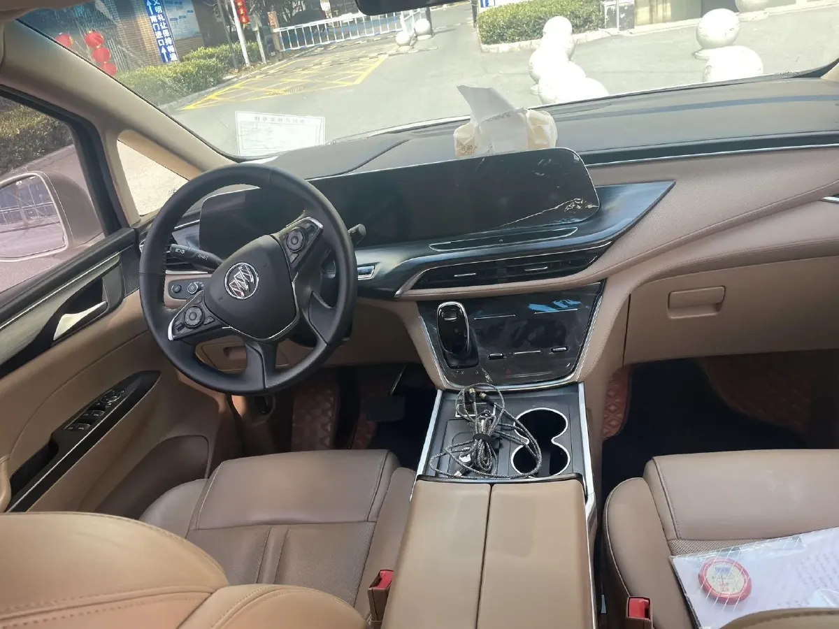 2021 Buick GL8 2.0T 237HP L4 9AT,autocango,china used car exporter,china ev exporter,chinese used car exporter,chinese used ev exporter