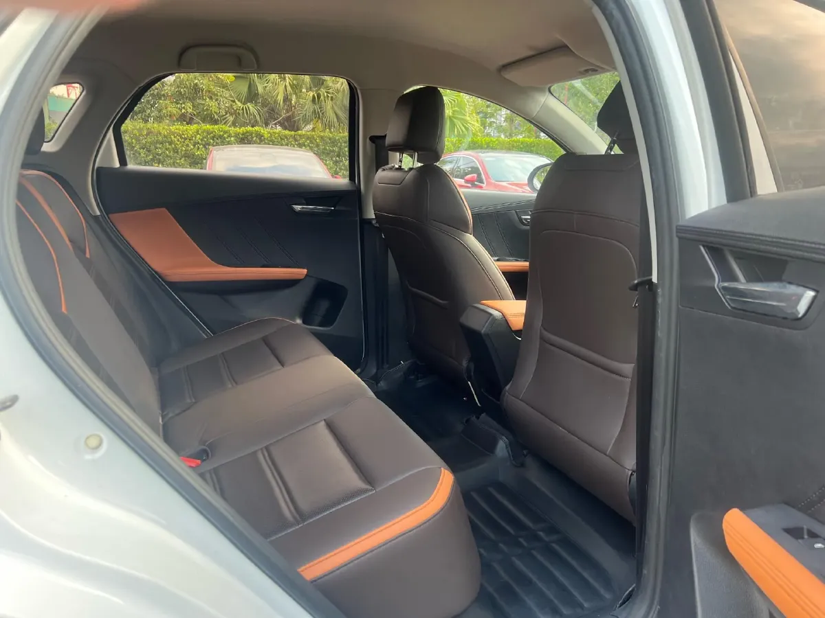 2021 Geely Azkarra 1.8T 184HP L4 7DCT,autocango,china used car exporter,china ev exporter,chinese used car exporter,chinese used ev exporter