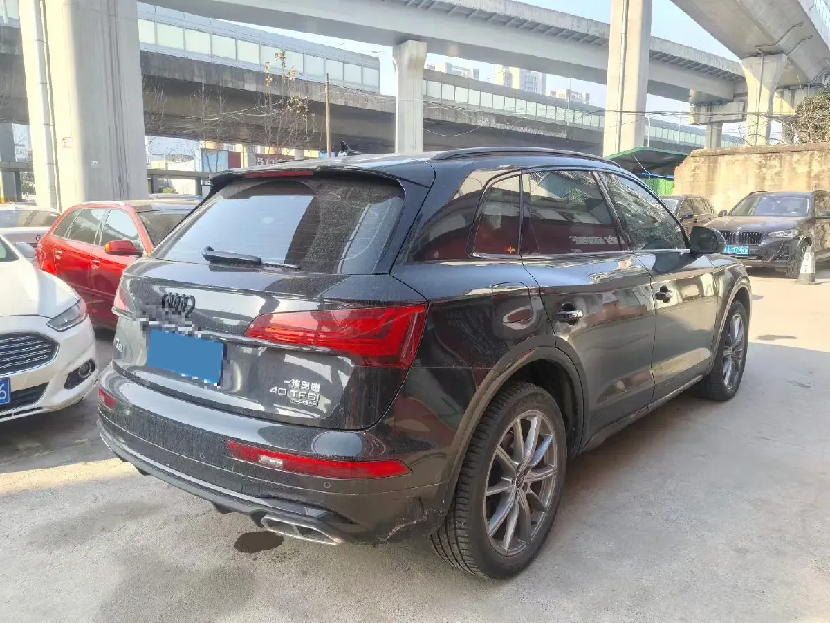 2022 Audi Q5L 2.0T 190HP L4 7DCT,autocango,china used car exporter,china ev exporter,chinese used car exporter,chinese used ev exporter