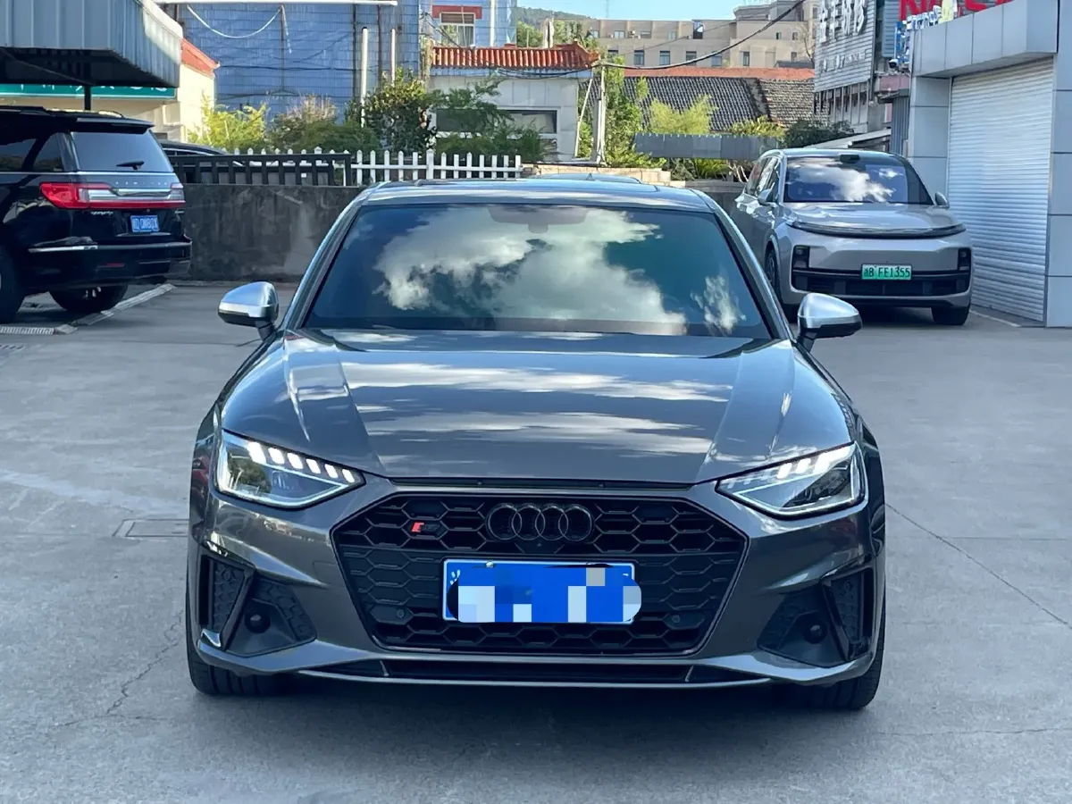 2020 Audi A4L 2.0T 190HP L4 7DCT,autocango,china used car exporter,china ev exporter,chinese used car exporter,chinese used ev exporter