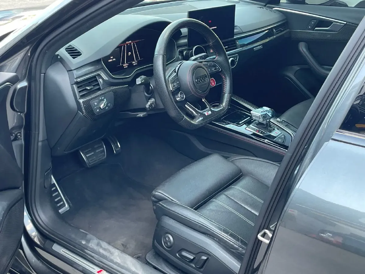 2020 Audi A4L 2.0T 190HP L4 7DCT,autocango,china used car exporter,china ev exporter,chinese used car exporter,chinese used ev exporter