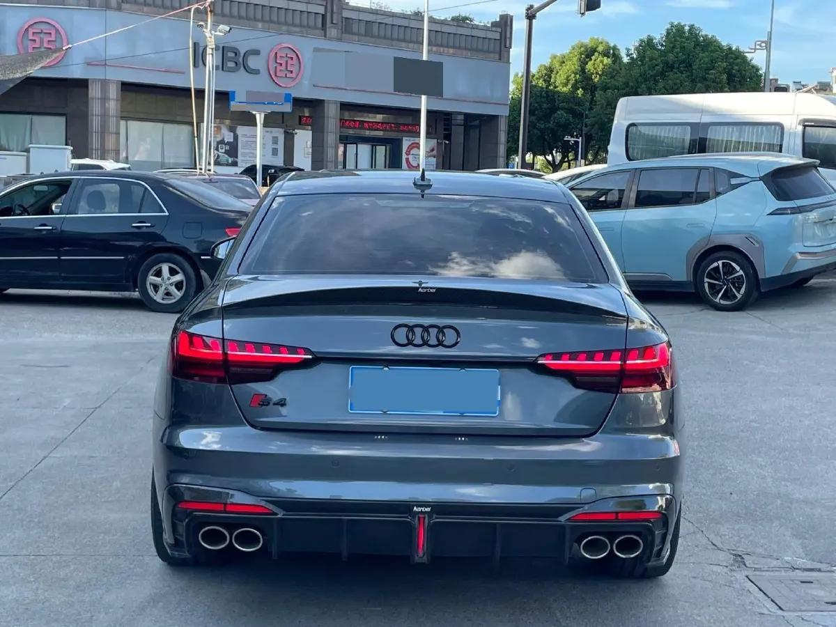 2020 Audi A4L 2.0T 190HP L4 7DCT,autocango,china used car exporter,china ev exporter,chinese used car exporter,chinese used ev exporter