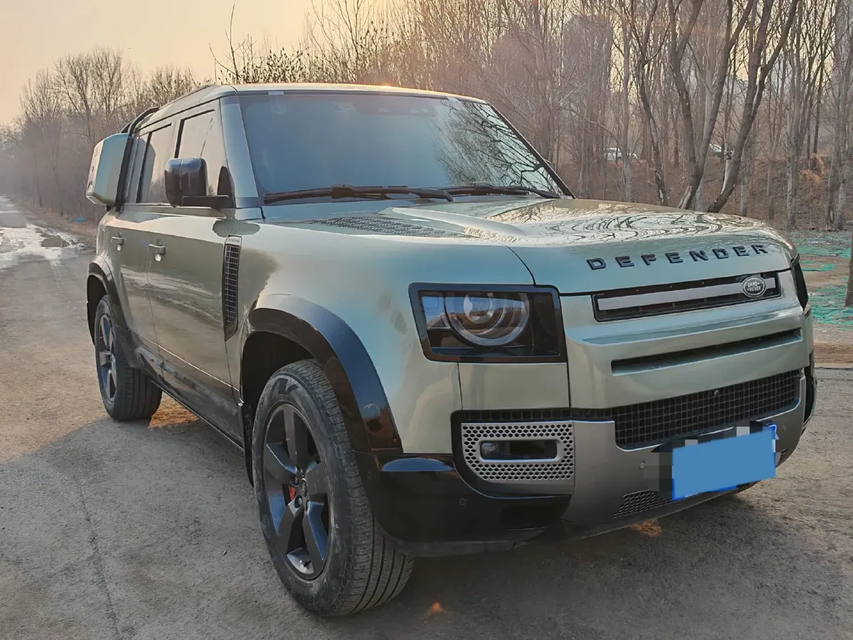 2023 Land Rover Defender 3.0T 400HP L6 8AT,autocango,china used car exporter,china ev exporter,chinese used car exporter,chinese used ev exporter
