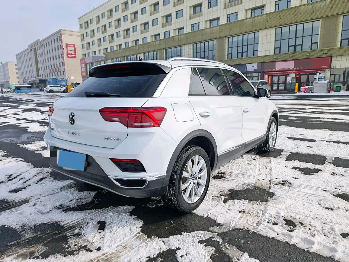 2022 Volkswagen T-Roc 1.4T 150HP L4 7DCT,autocango,china used car exporter,china ev exporter,chinese used car exporter,chinese used ev exporter