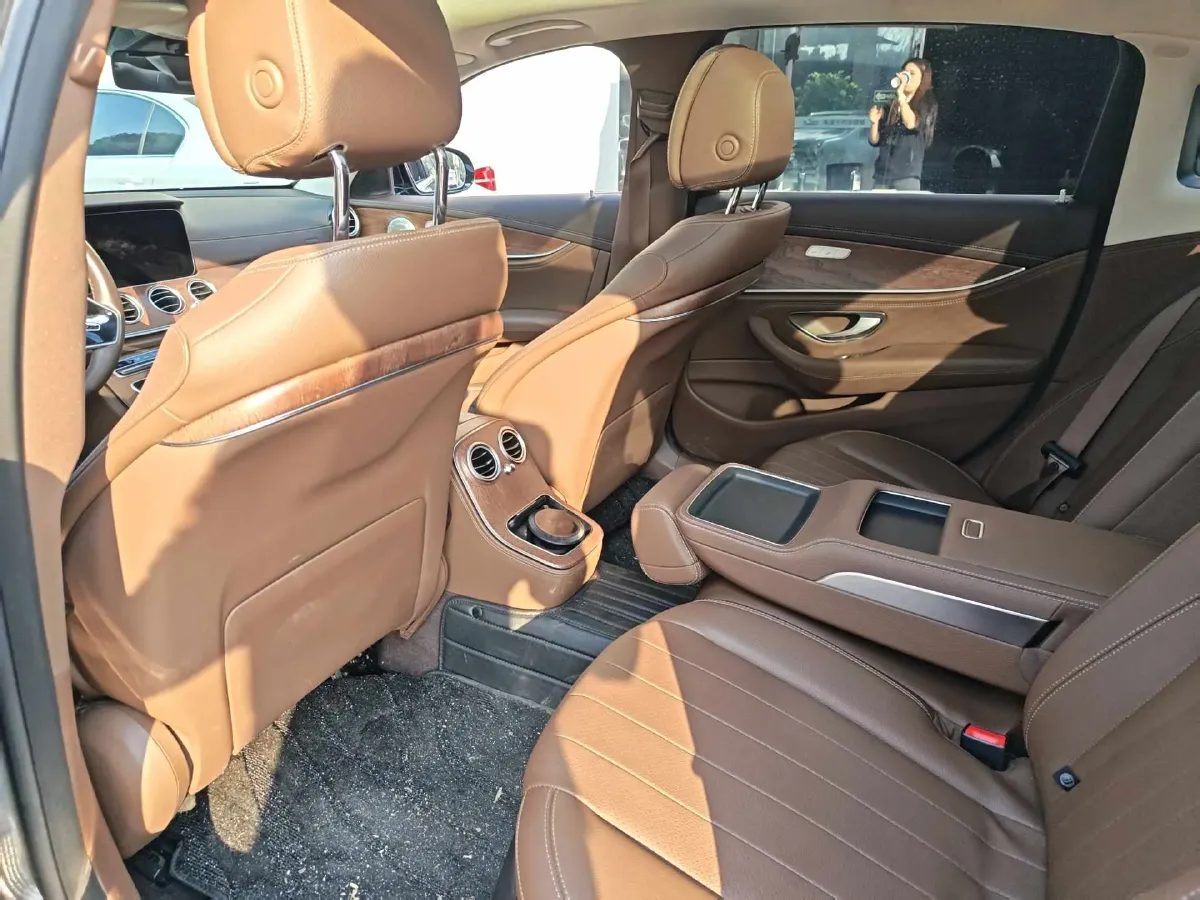 2023 Mercedes-Benz E Class 2.0T 258HP L4 9AT,autocango,china used car exporter,china ev exporter,chinese used car exporter,chinese used ev exporter