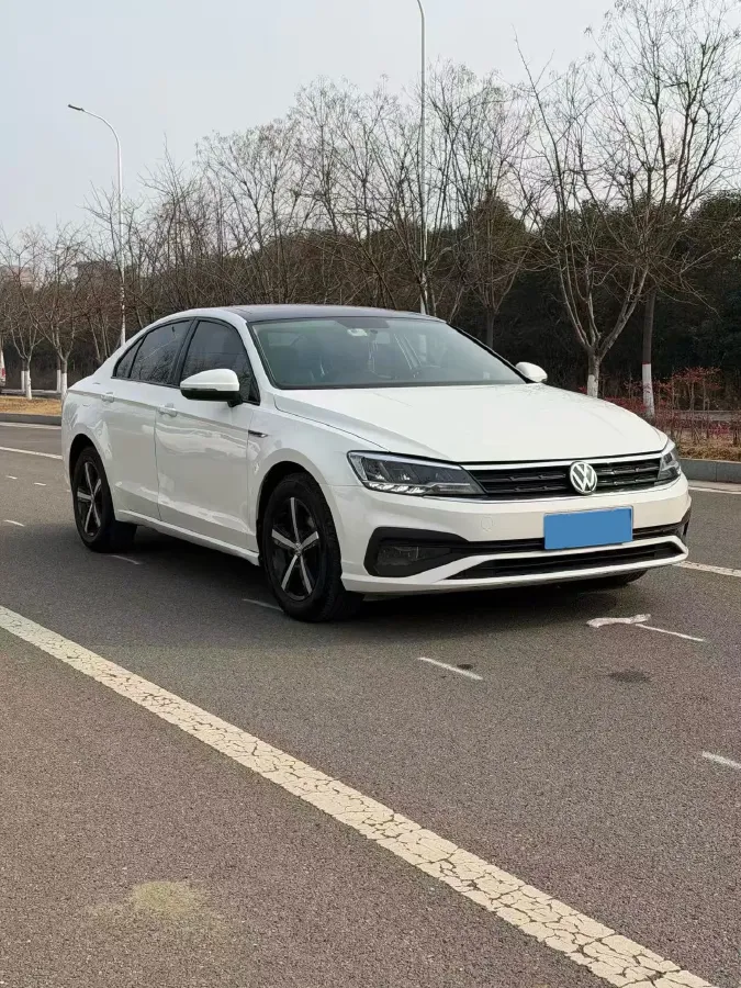 2019 Volkswagen T-Cross 1.4T 150HP L4 7DCT,autocango,china used car exporter,china ev exporter,chinese used car exporter,chinese used ev exporter