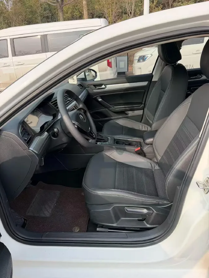 2019 Volkswagen T-Cross 1.4T 150HP L4 7DCT,autocango,china used car exporter,china ev exporter,chinese used car exporter,chinese used ev exporter