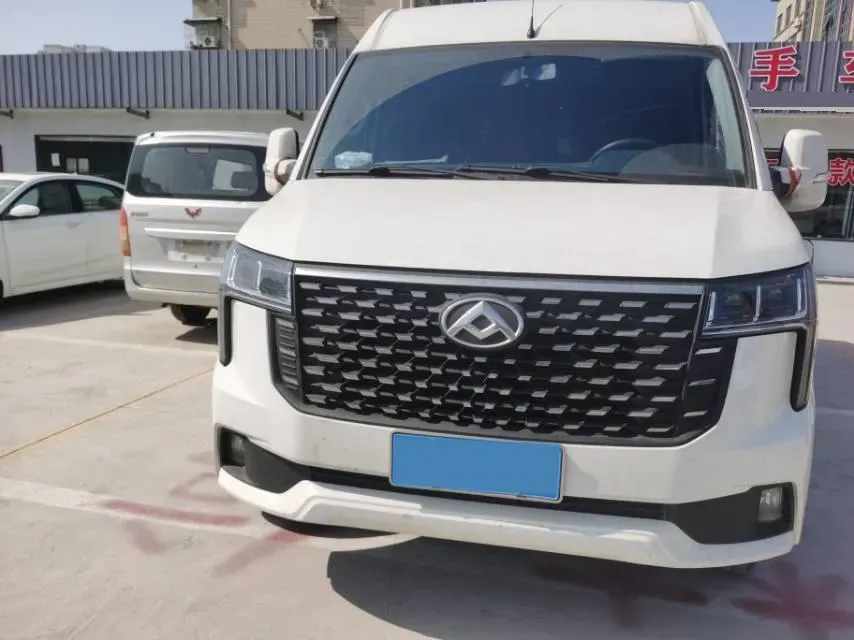 2023 MAXUS XinTu V80 2.0T 139HP L4 6MT,autocango,china used car exporter,china ev exporter,chinese used car exporter,chinese used ev exporter