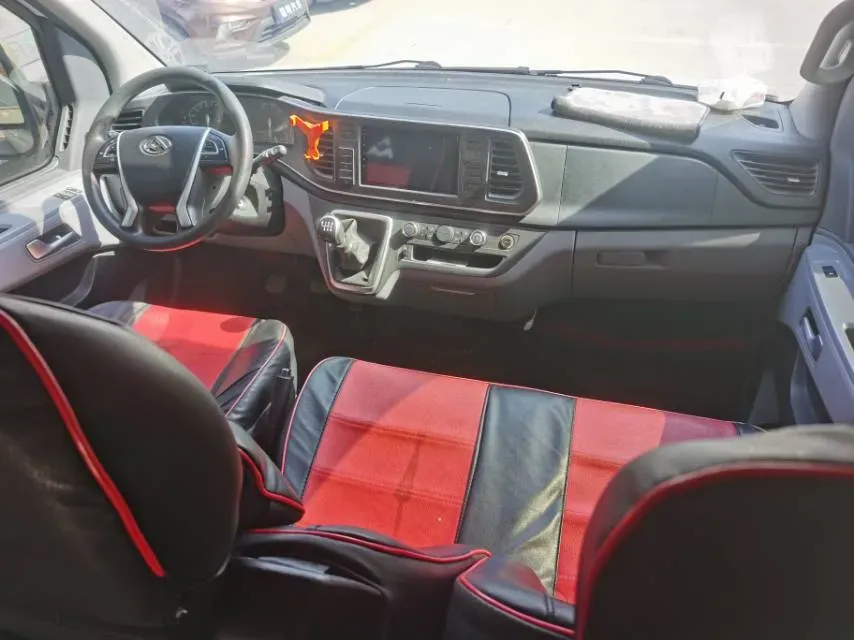 2023 MAXUS XinTu V80 2.0T 139HP L4 6MT,autocango,china used car exporter,china ev exporter,chinese used car exporter,chinese used ev exporter